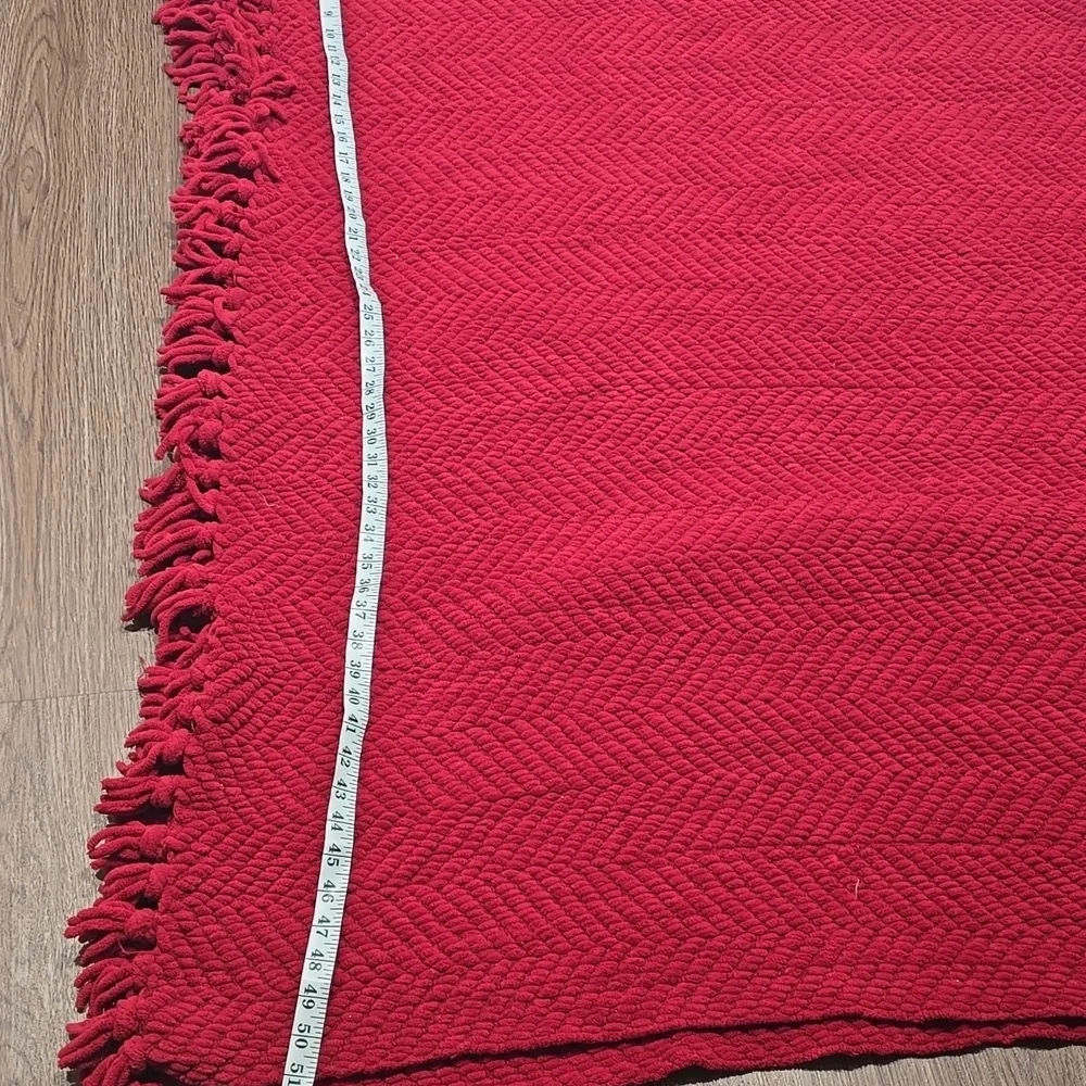 Pottery barn‎ red blanket